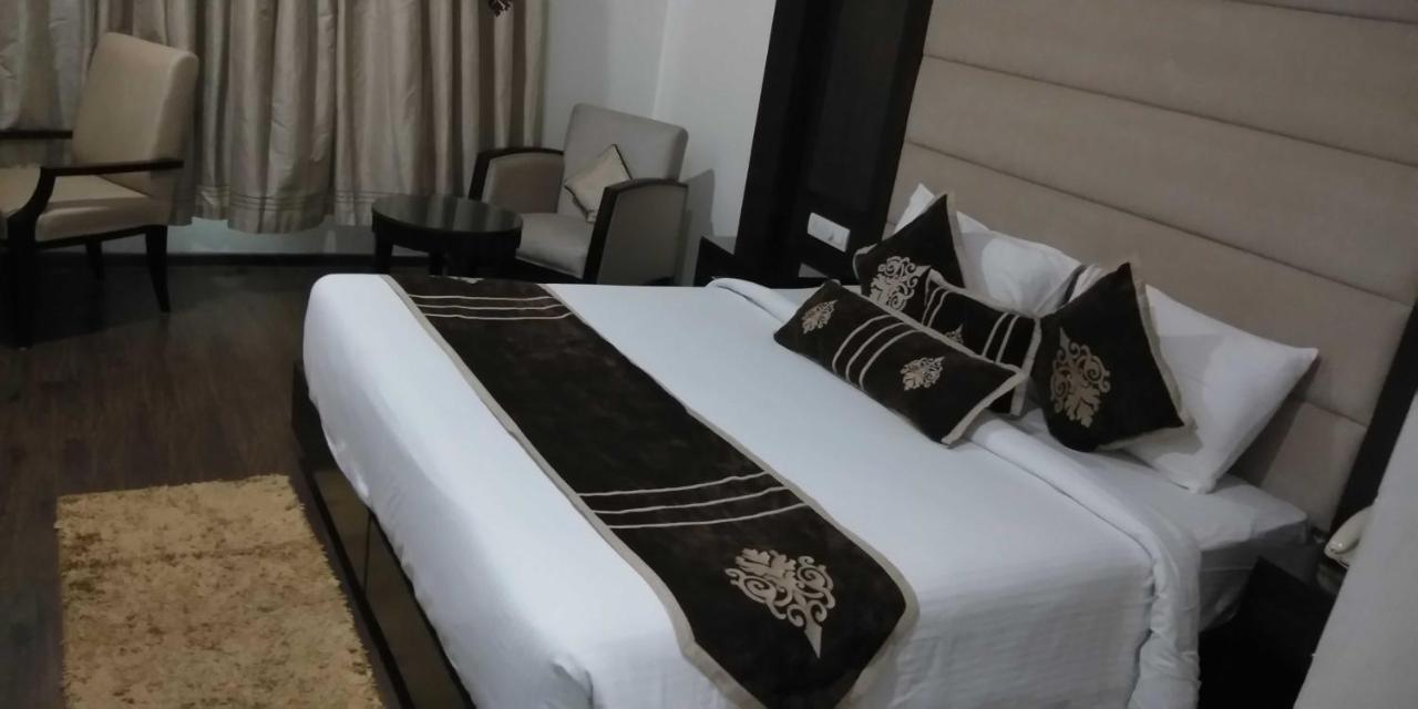 Hotel Pitrashish Pride Igi Intl Airport Delhi ภายนอก รูปภาพ