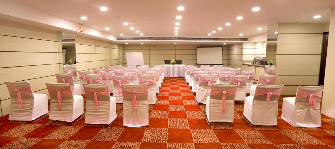 Hotel Pitrashish Pride Igi Intl Airport Delhi ภายนอก รูปภาพ