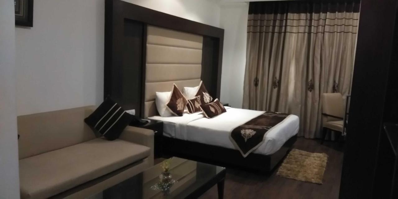 Hotel Pitrashish Pride Igi Intl Airport Delhi ภายนอก รูปภาพ