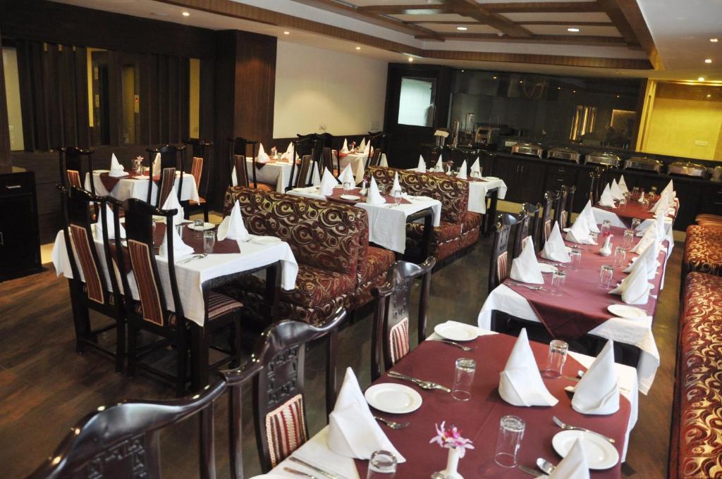 Hotel Pitrashish Pride Igi Intl Airport Delhi ภายนอก รูปภาพ